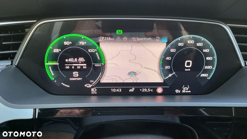 Audi Q8 e-tron 55 114kWh Quattro S Line - 12