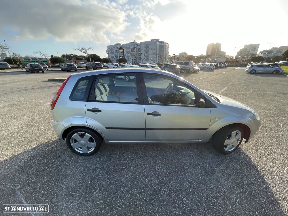 Ford Fiesta 1.25 Ghia - 5