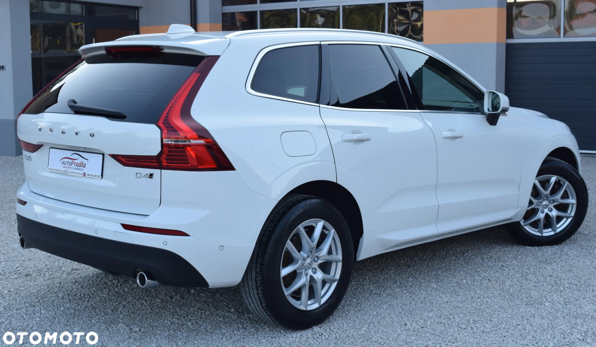 Volvo XC 60 D4 Geartronic Momentum Pro - 12