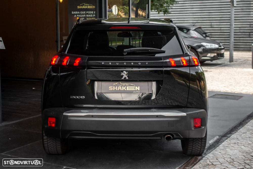 Peugeot 2008 1.5 BlueHDi Allure EAT8 - 11