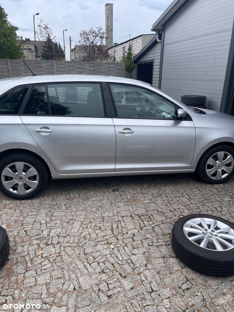 Skoda RAPID Spb 1.4 TDI DPF Ambition DSG - 16