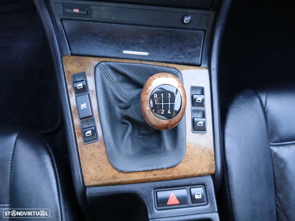 BMW 320 d Séc.XXI - 15