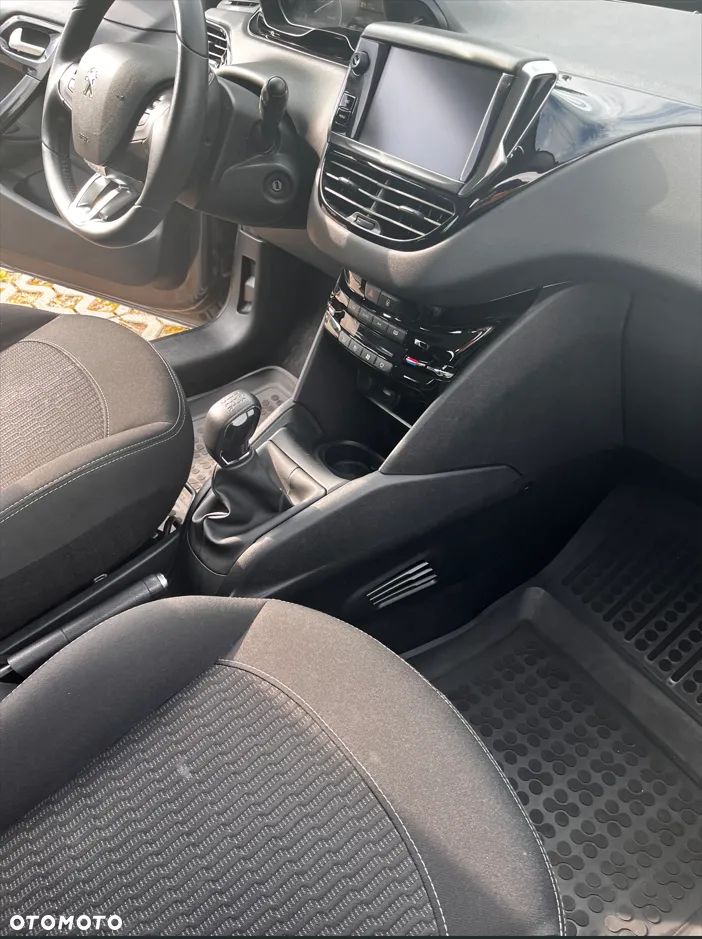 Peugeot 208 1.2 PureTech Active - 9
