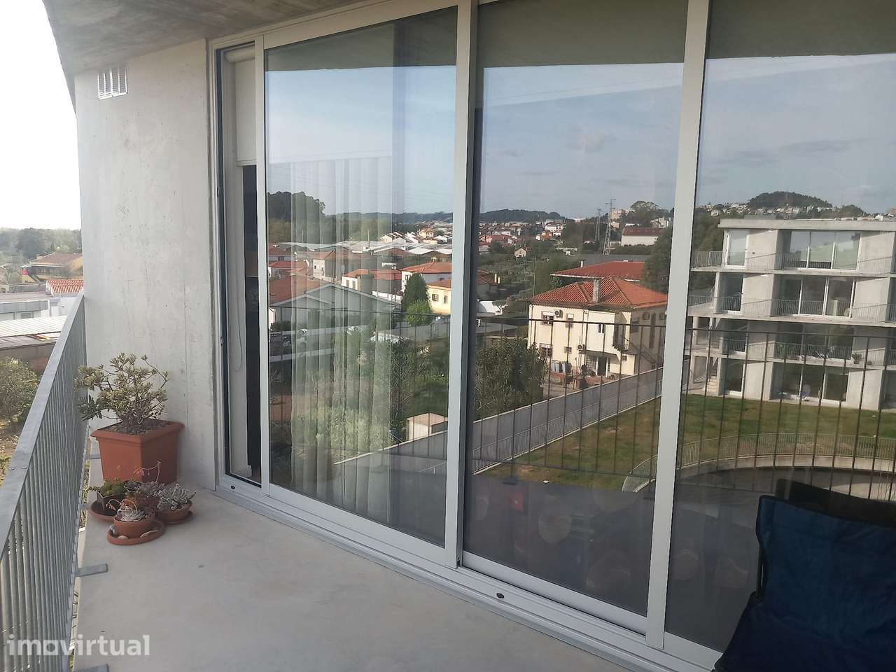 T2 piso superior com vista panorâmica - Grande imagem: 2/18