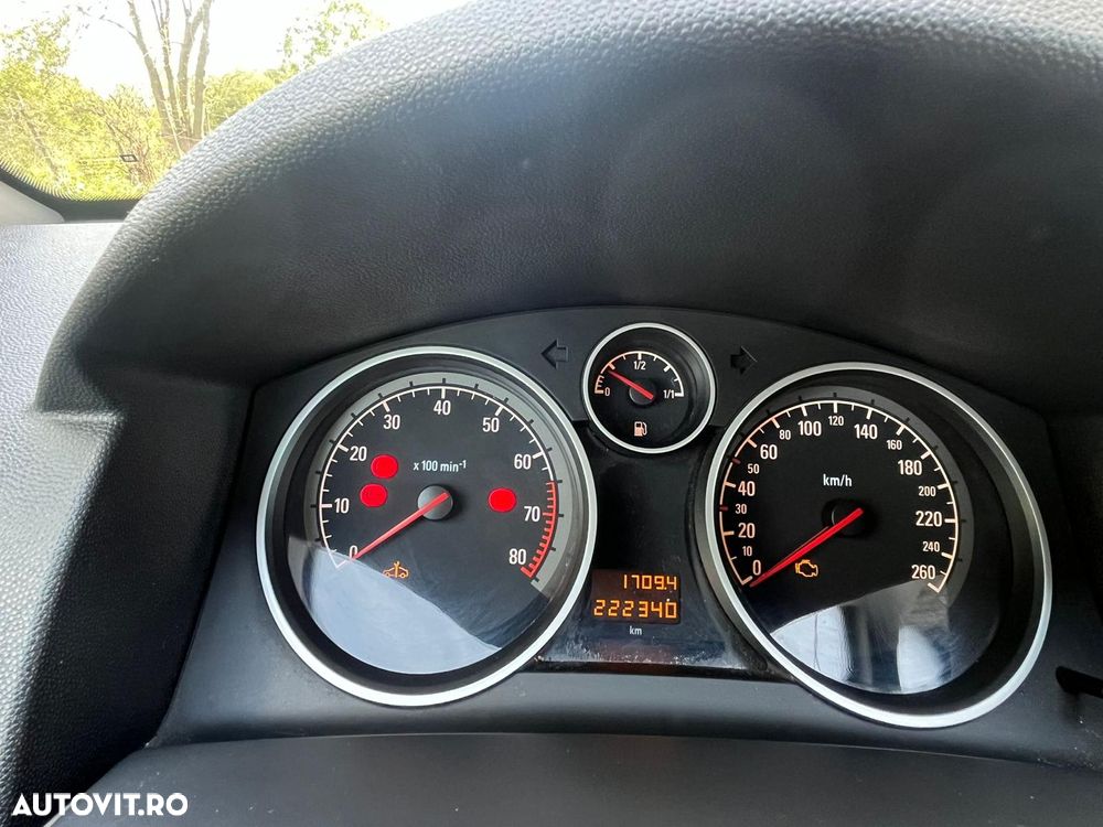 Opel Astra - 8
