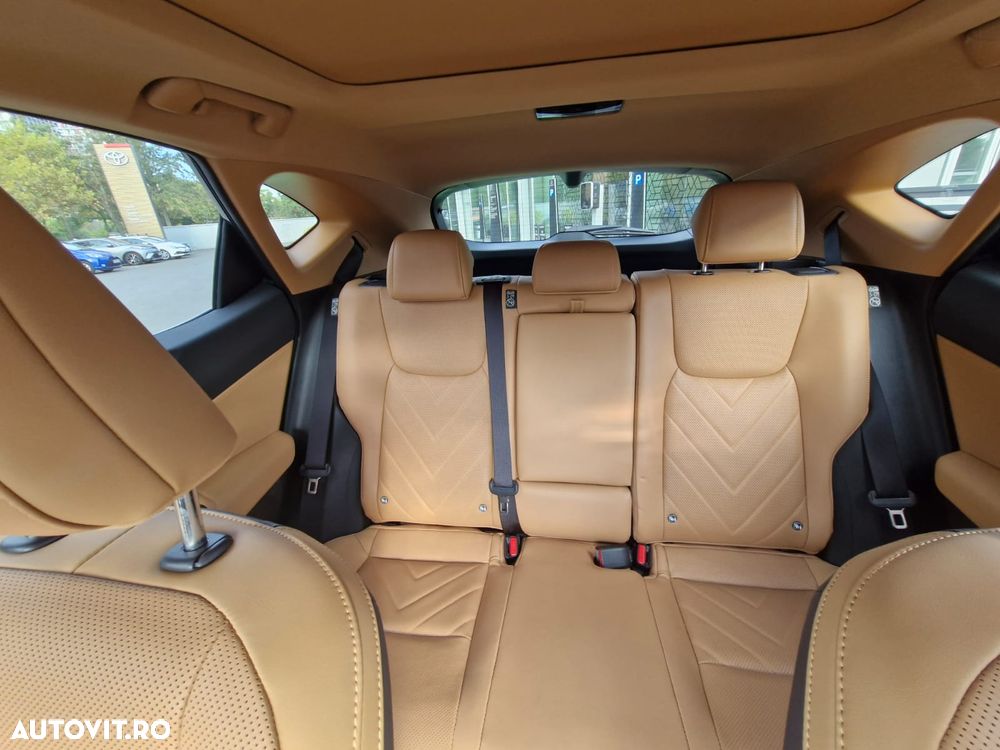 Lexus Seria NX - 10