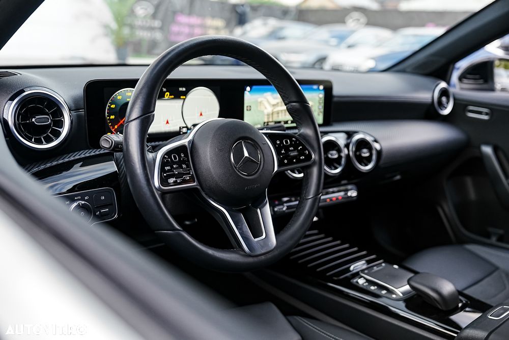 Mercedes-Benz A 180 Sedan 7G-DCT Style - 8