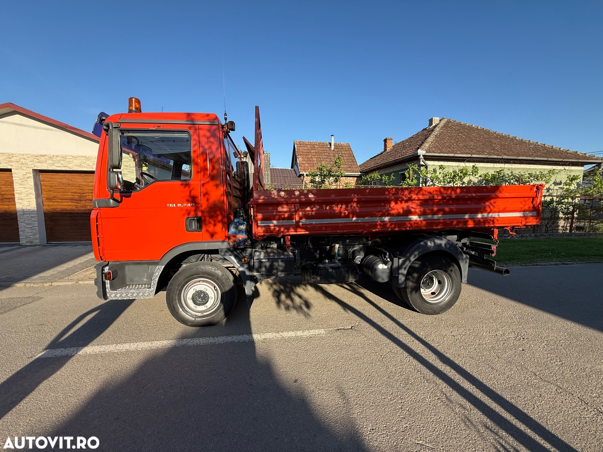 MAN TGL 8.240 - 6