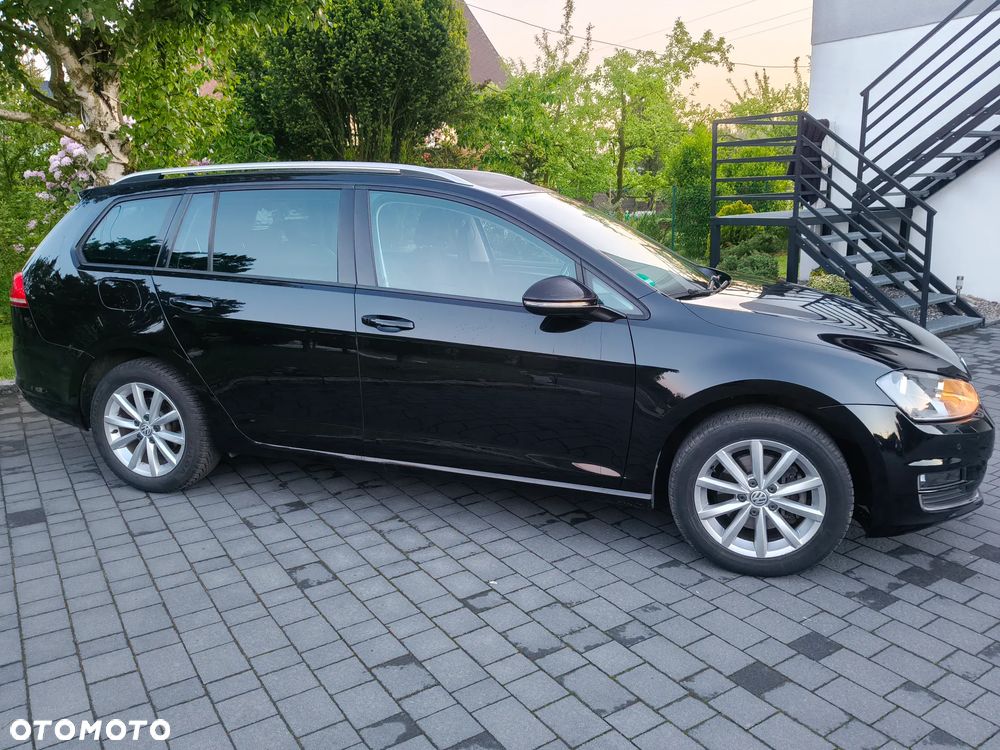 Volkswagen Golf - 6