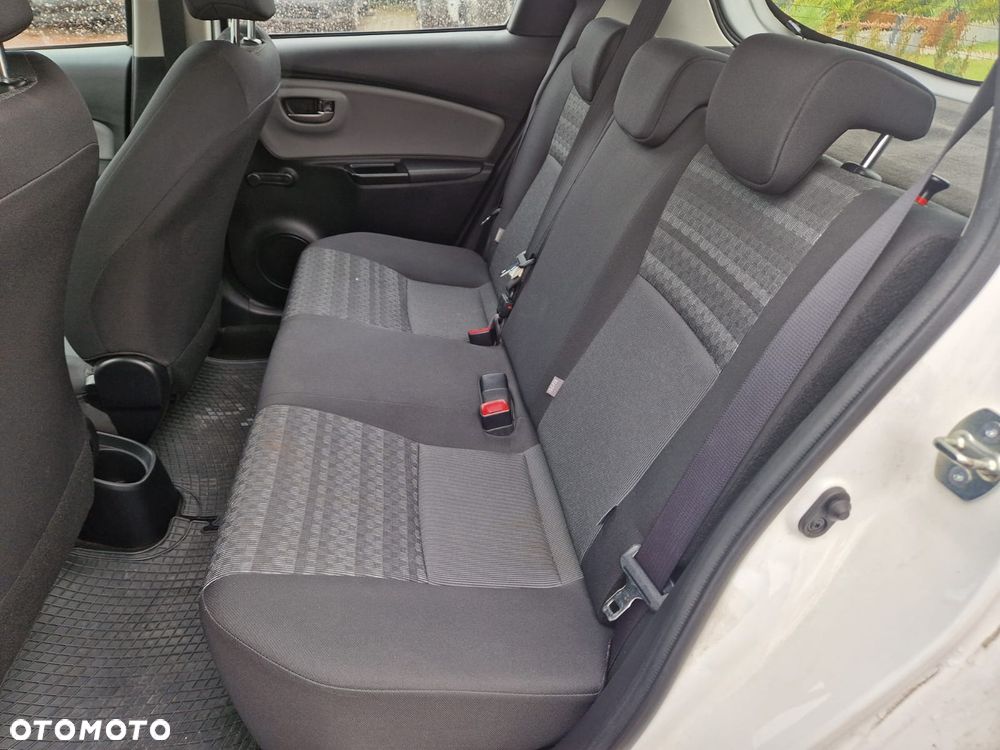 Toyota Yaris 1.0 Active EU6 - 17