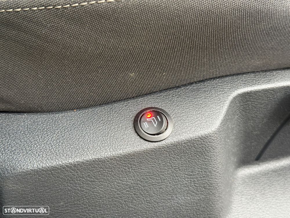 VW Golf 2.0 TDi GTD DSG - 27