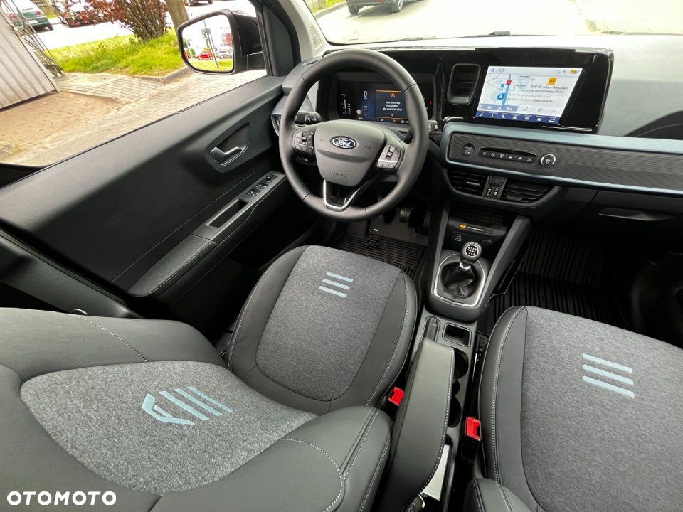 Ford Tourneo Courier - 27