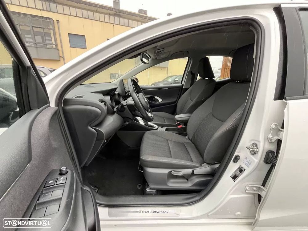 Toyota Yaris 1.5 HDF Comfort Plus - 23