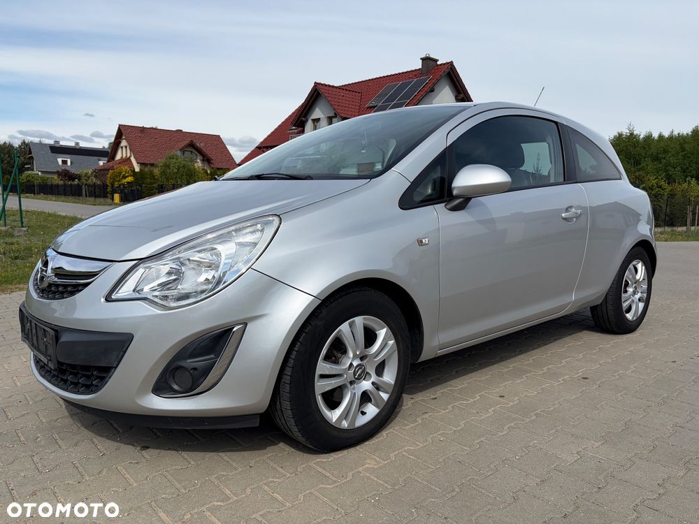 Opel Corsa 1.4 16V Satellite - 1