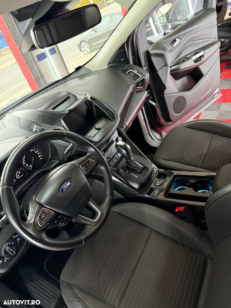 Ford Kuga 2.0 TDCi 4WD Powershift Titanium - 3