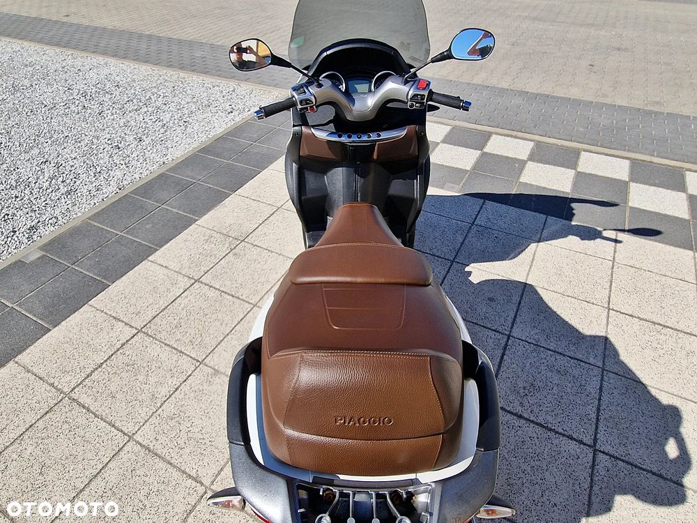 Piaggio MP-3 - 7