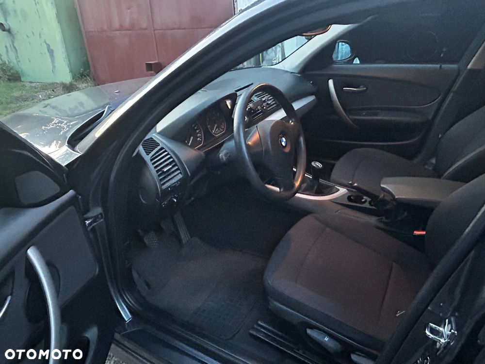 BMW Seria 1 - 12