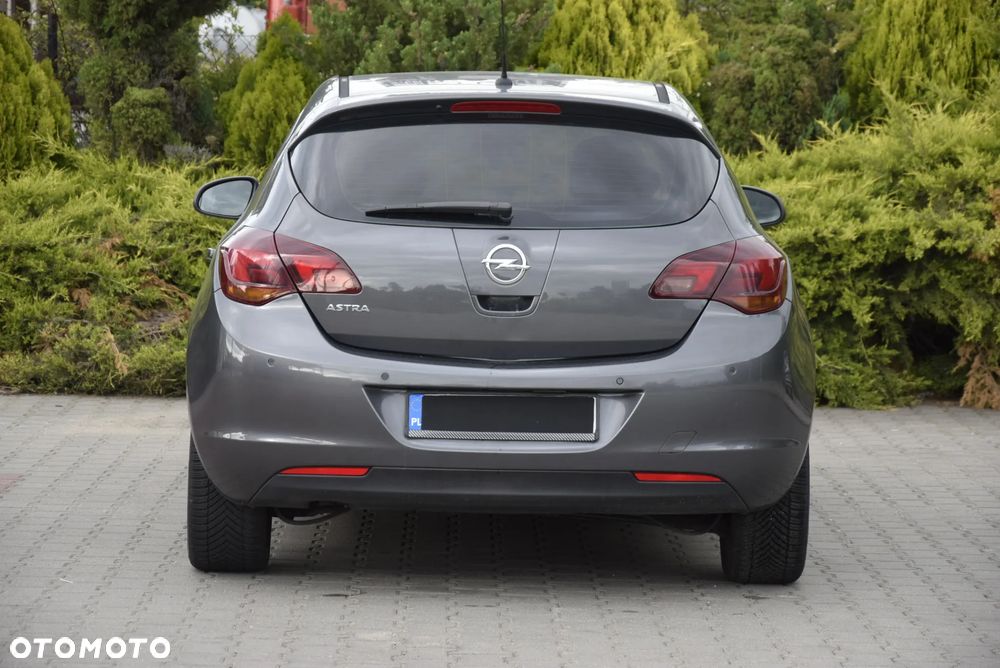 Opel Astra 1.6 Enjoy EU6 - 22