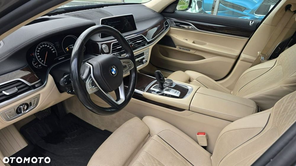 BMW Seria 7 - 15