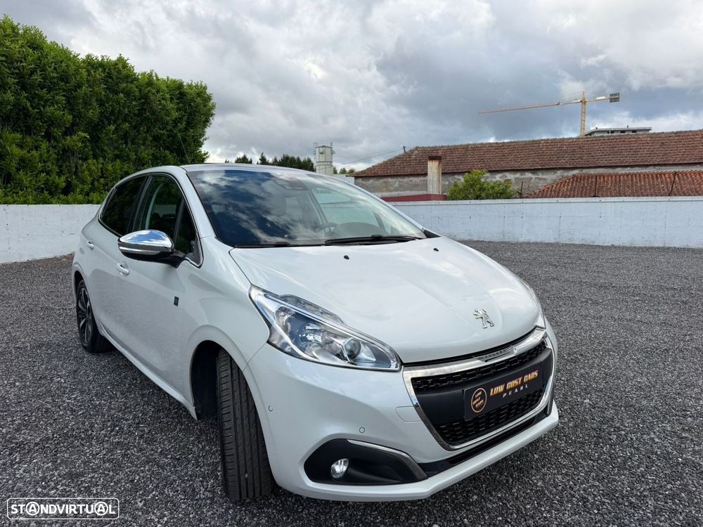 Peugeot 208 1.2 PureTech GT Line - 3