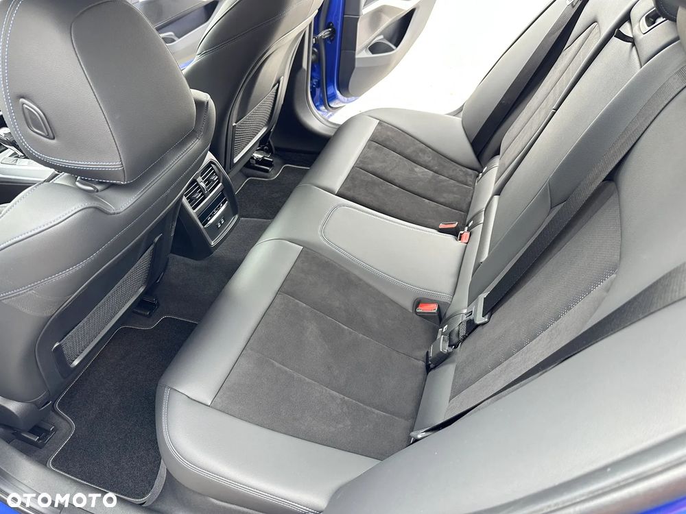 BMW Seria 3 320i xDrive M Sport sport - 8