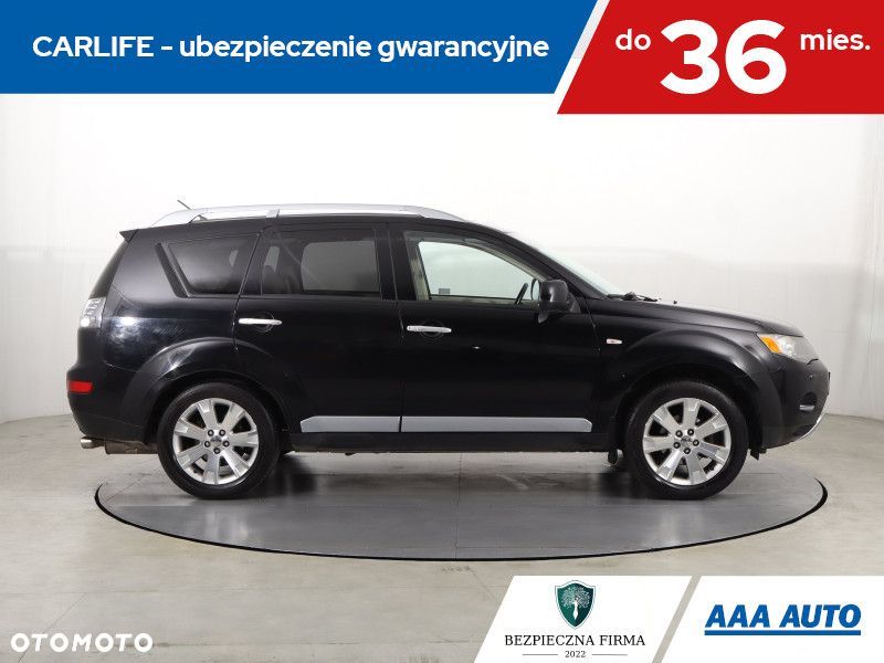 Mitsubishi Outlander - 8