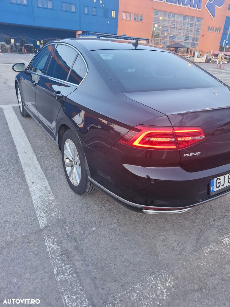 Volkswagen Passat 2.0 TDI DSG (BlueMotion Technology) Highline - 18