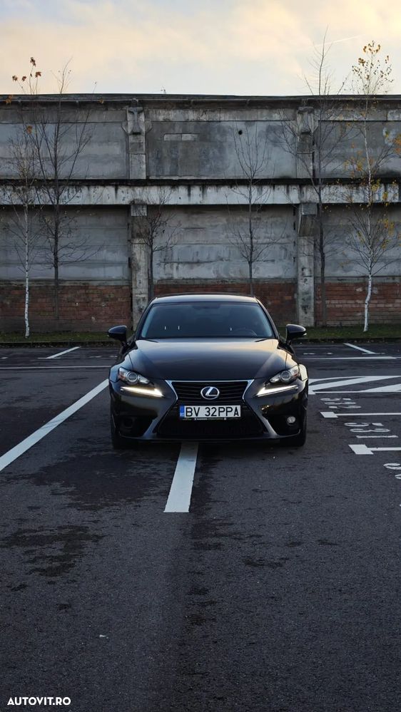 Lexus Seria IS 300h Aut. Executive - 2