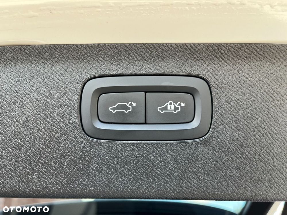 Volvo XC 90 B5 B AWD Plus Bright - 35