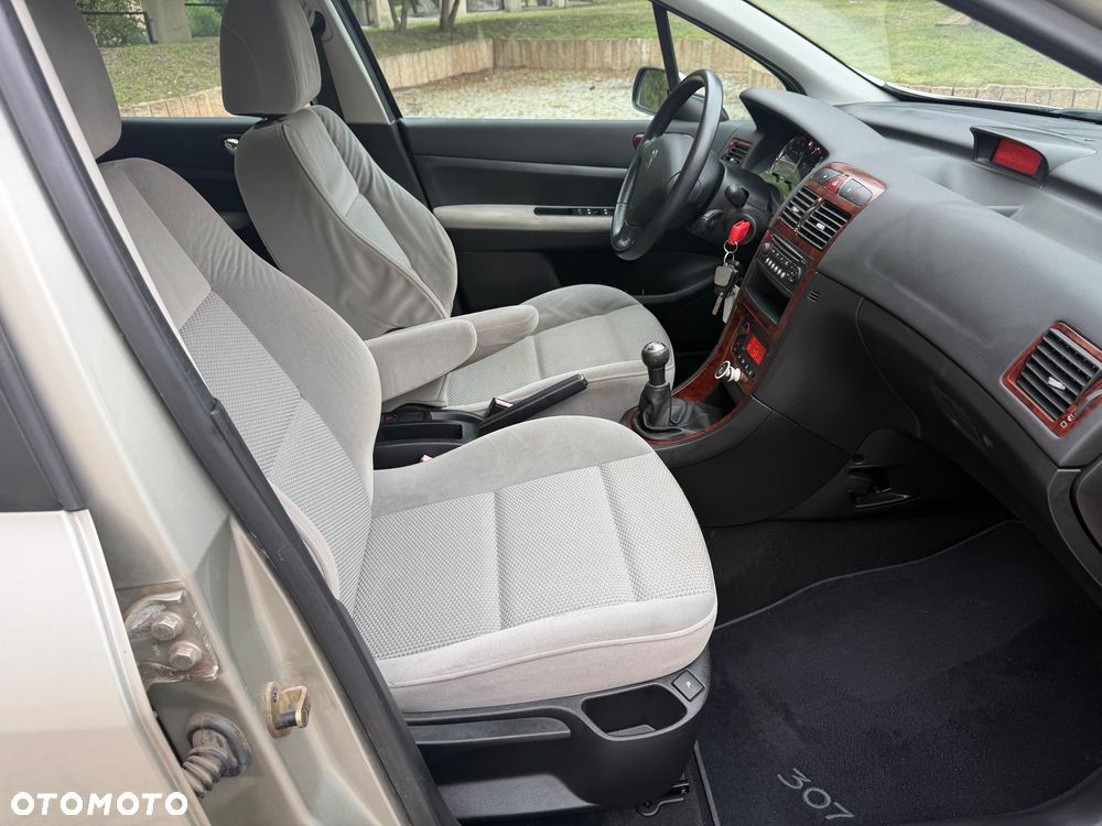 Peugeot 307 1.6 XT Premium - 10