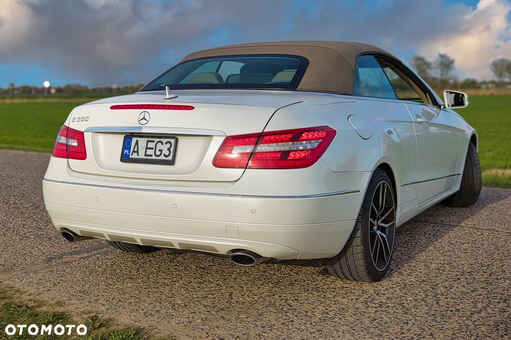 Mercedes-Benz Klasa E 350 CGI BlueEffICIENCY - 32