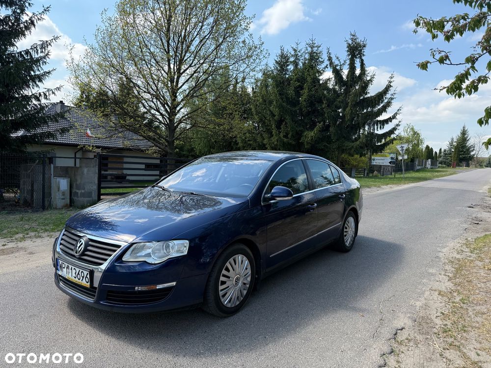 Volkswagen Passat 1.9 TDI DPF BlueMotion - 2