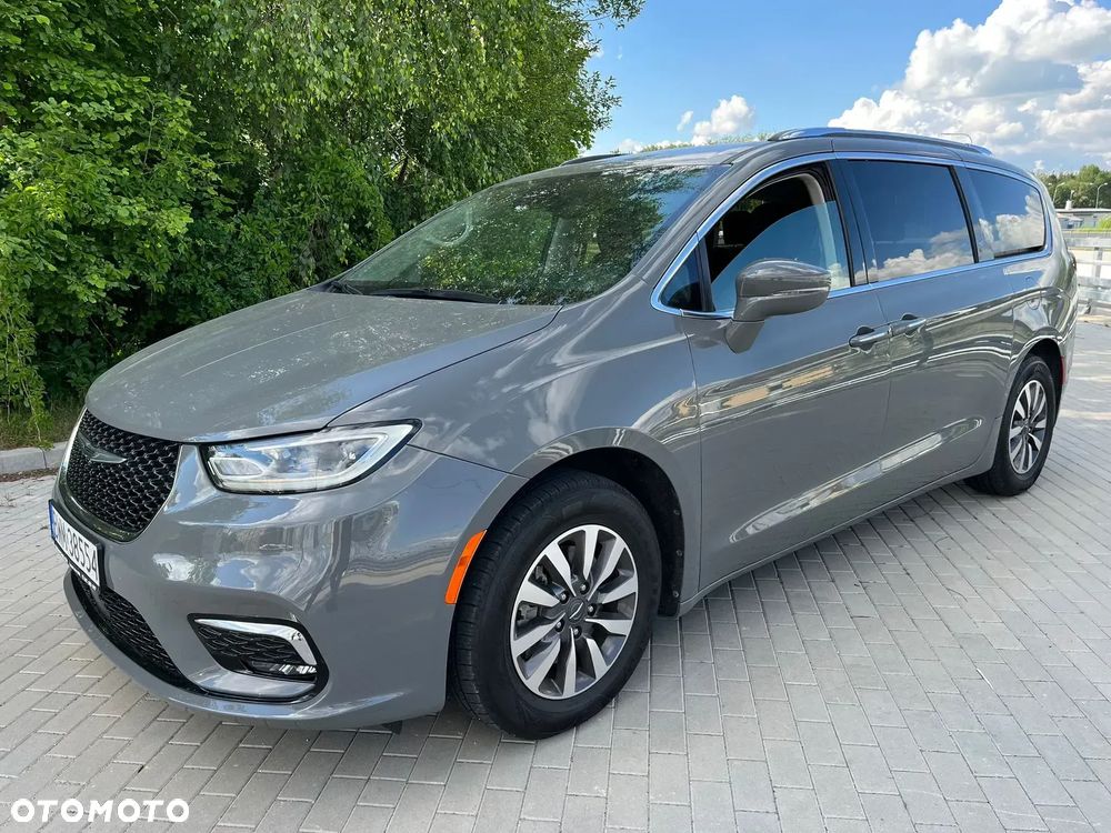 Chrysler Pacifica - 1