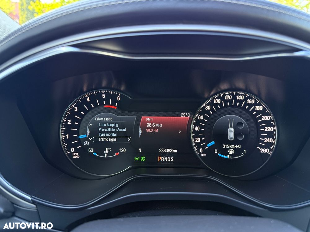 Ford Mondeo 2.0 TDCI PowerShift Titanium - 35
