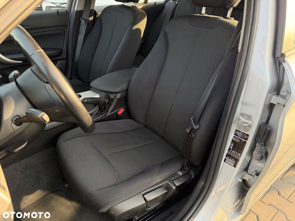 BMW Seria 1 118d - 15