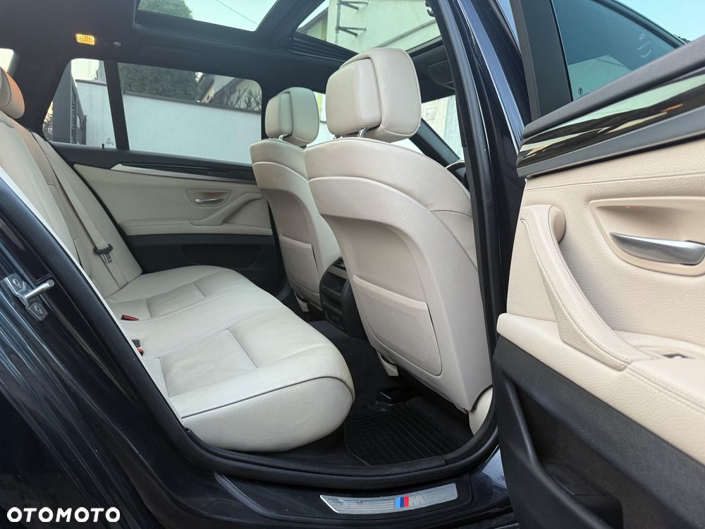 BMW Seria 5 525d Sport-Aut - 27