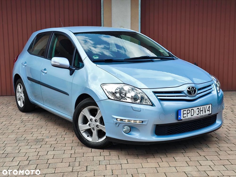Toyota Auris 1.6 Executive - 3