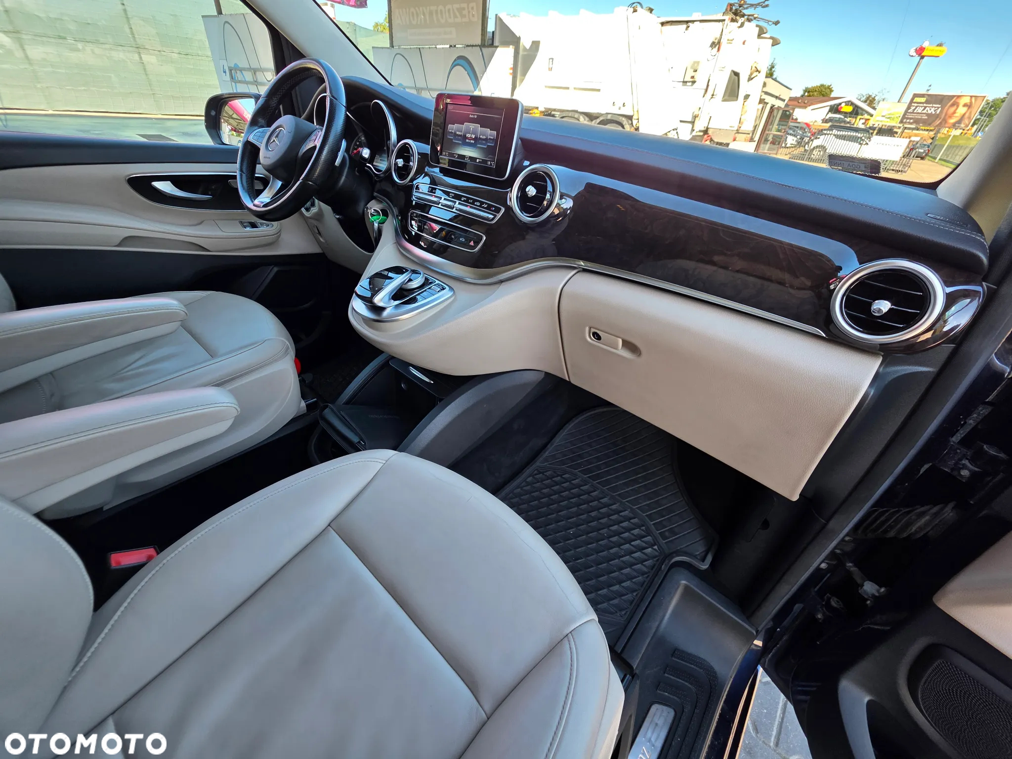 Mercedes-Benz Klasa V 250 (BlueTEC) d Avantgarde 7G-Tronic - 15
