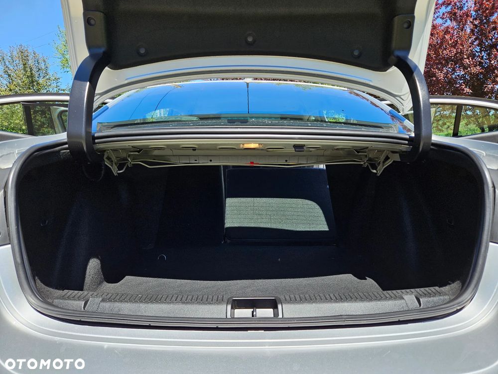 Renault Fluence dCi 110 FAP EDC Sportway - 27