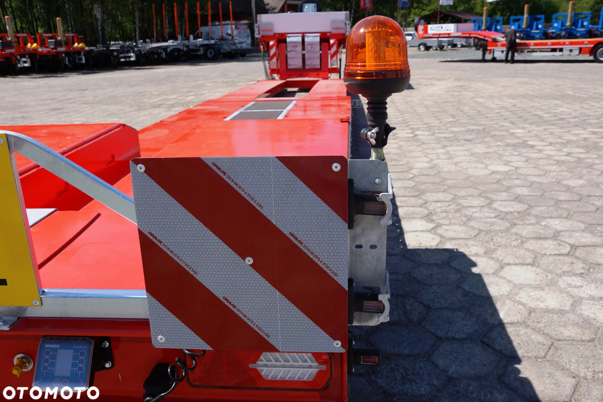 Inny TIEFBETT - MEGA TRAILERS - wersja STRONG - OSIE SAF - TRIDECK - ALUFELGI - 14