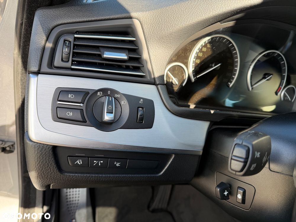 BMW Seria 5 535i - 24