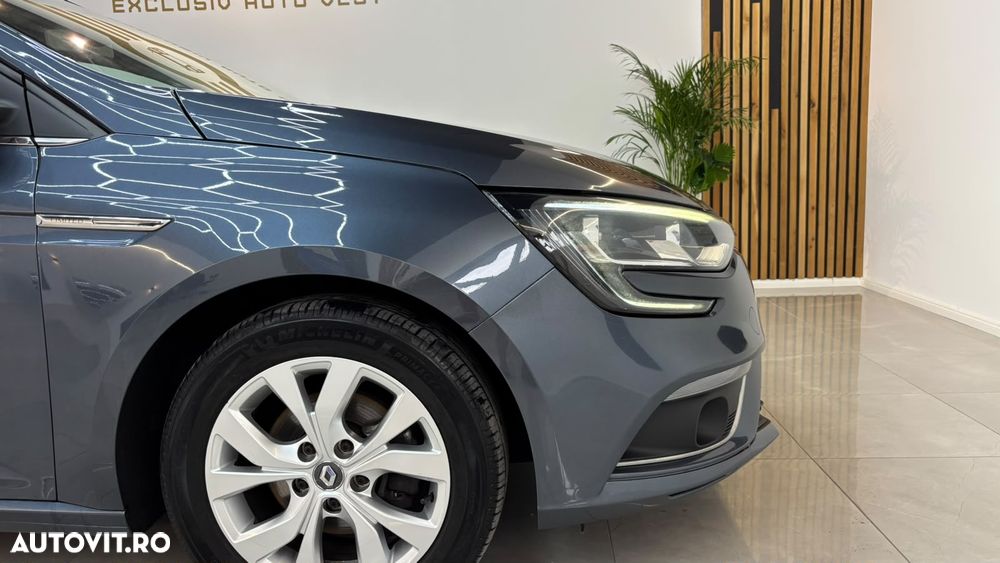 Renault Megane - 11