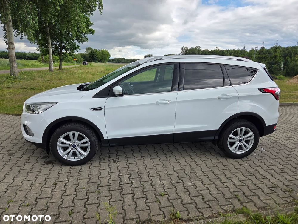 Ford Kuga 1.5 EcoBoost 2x4 Titanium - 3