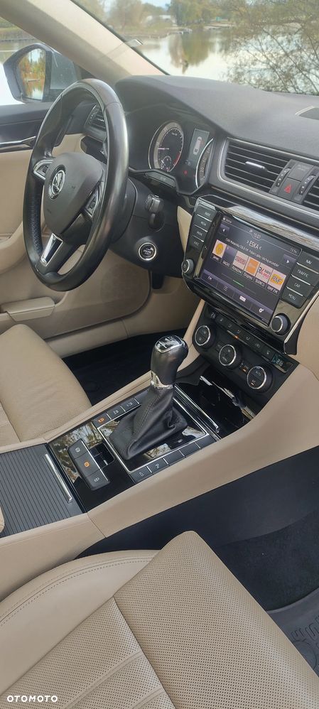 Skoda Superb 2.0 TDI L&K DSG - 25