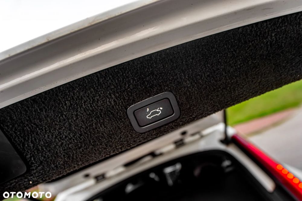 Volvo XC 60 D5 AWD RDesign - 34