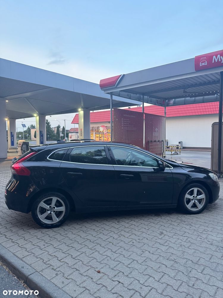 Volvo V40 D3 R-Design - 7