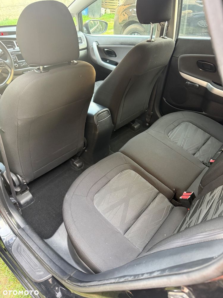 Kia Ceed 1.6 GDI M - 11