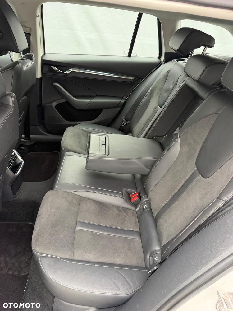 Skoda Octavia 2.0 TDI DSG Edition - 19