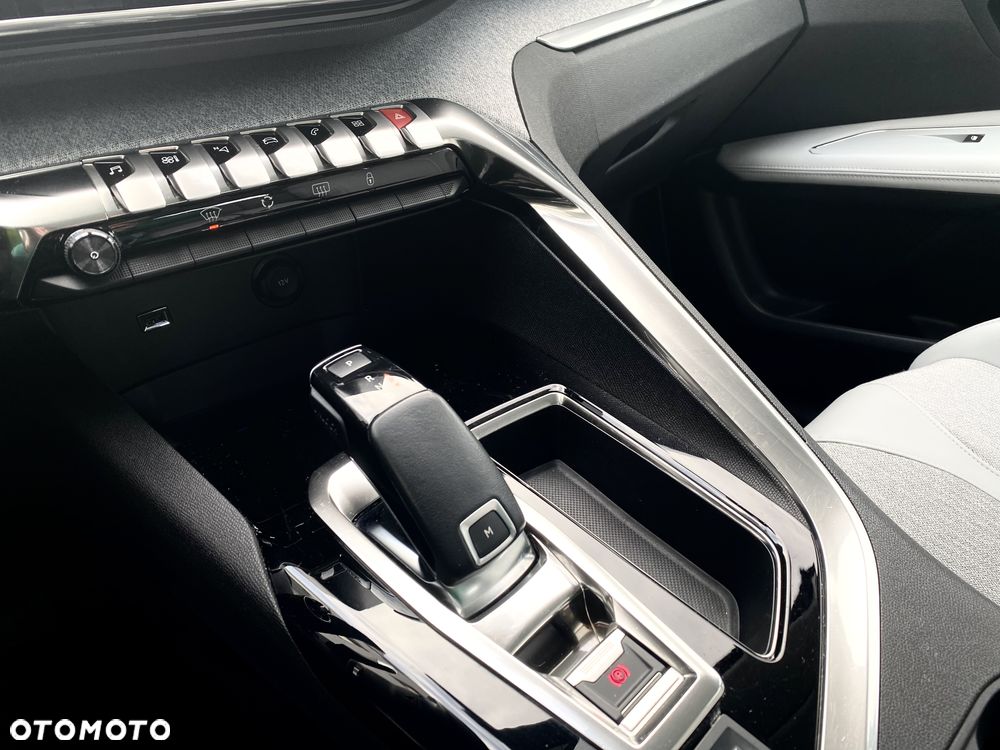 Peugeot 3008 1.5 BlueHDi Allure S&S EAT8 - 28