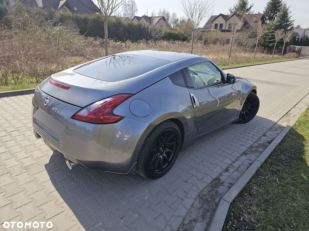 Nissan 370 Z - 6